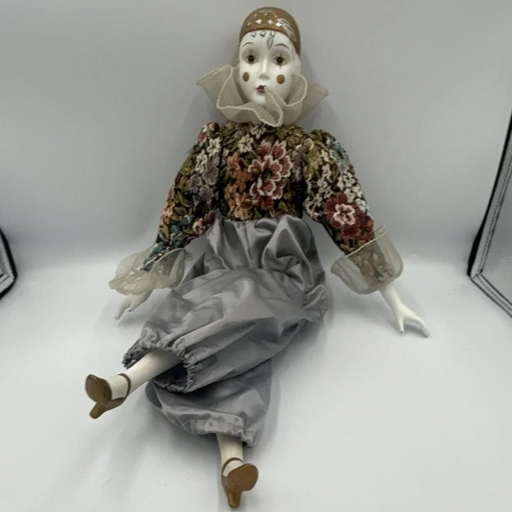 Silverstri Porcelain Doll Girl Floral/Gold Painted Head Light Complexion